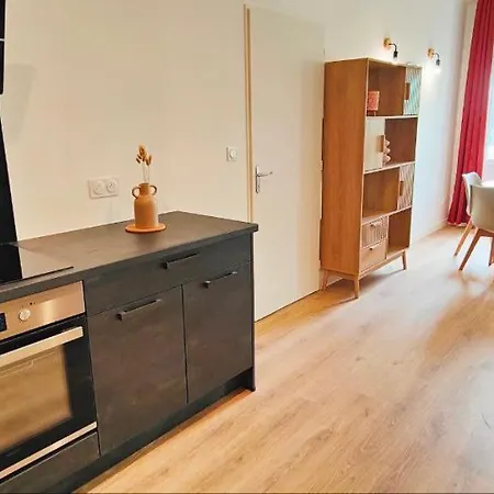 A Theme * Клермон-Ферран