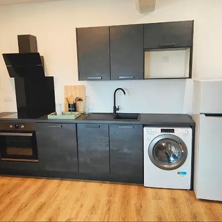 A Theme Клермон-Ферран