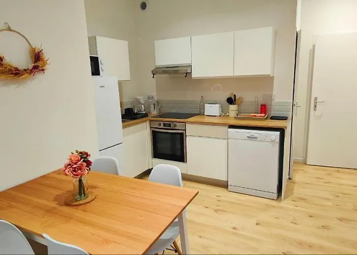 A Theme كليرمونت-فيراند