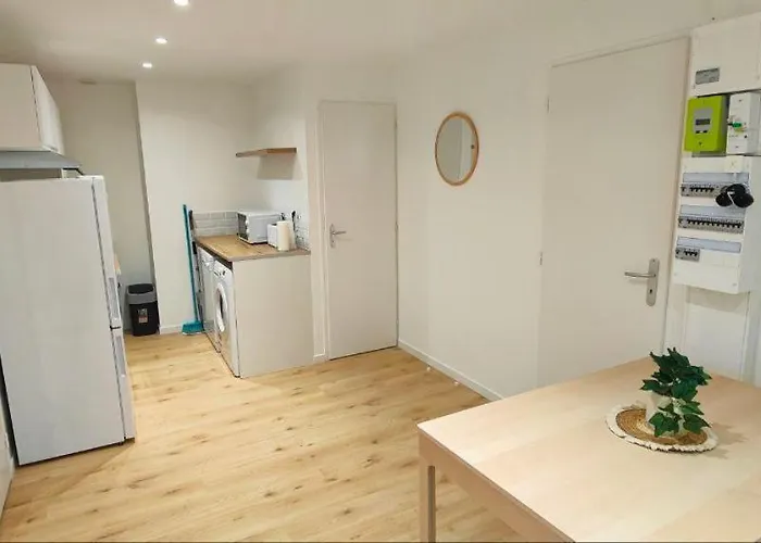 A Theme كليرمونت-فيراند