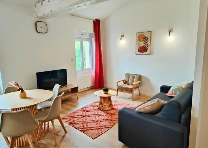 Апартаменты A Theme